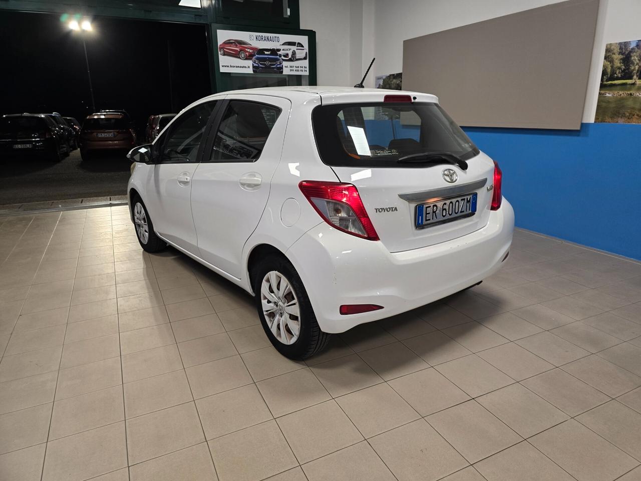 Toyota Yaris 1.0 5 porte