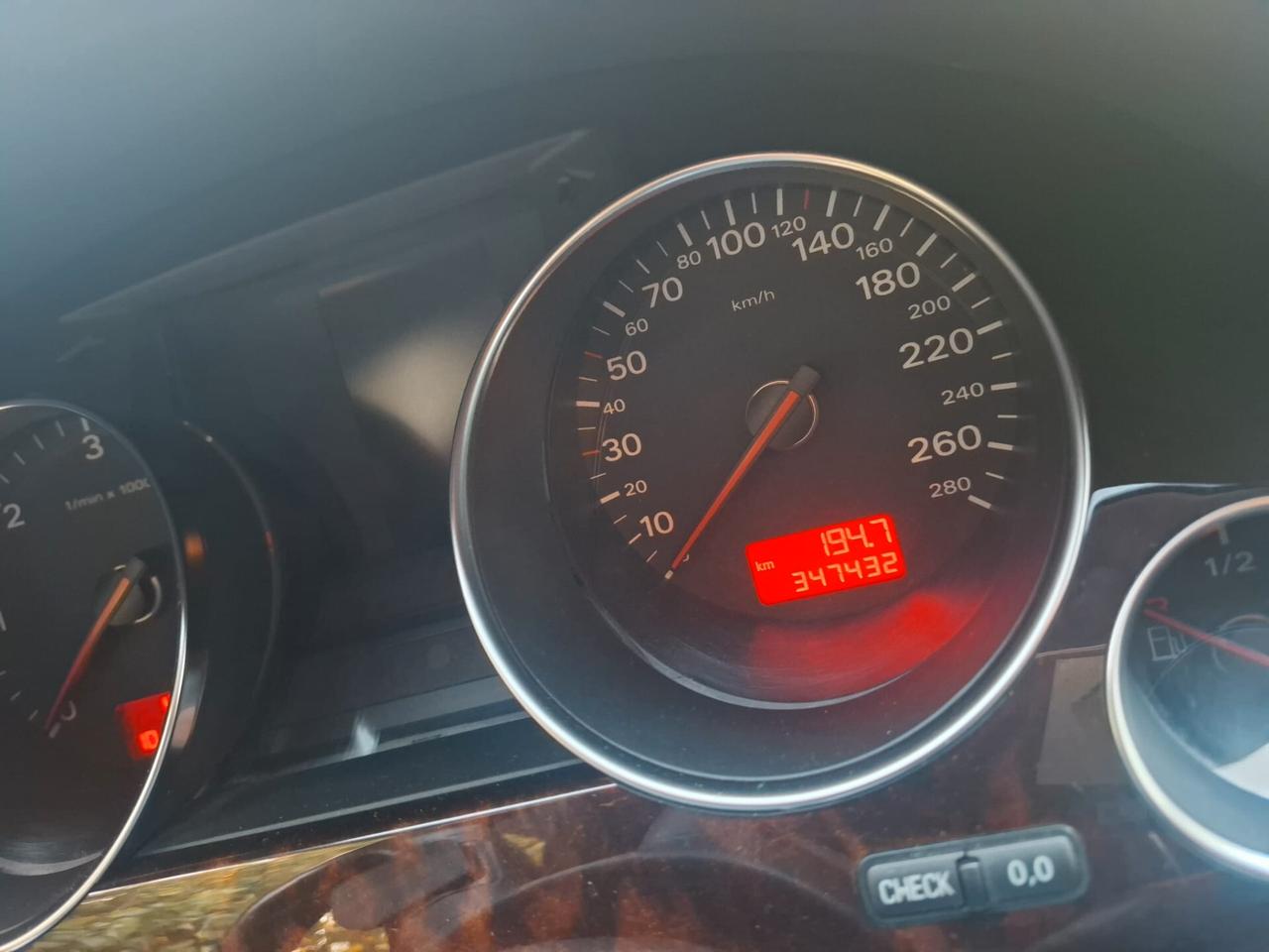 Audi A8 3.0 V6 TDI quattro tiptronic