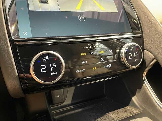 Jaguar E-PACE SE - IVA ESPOSTA