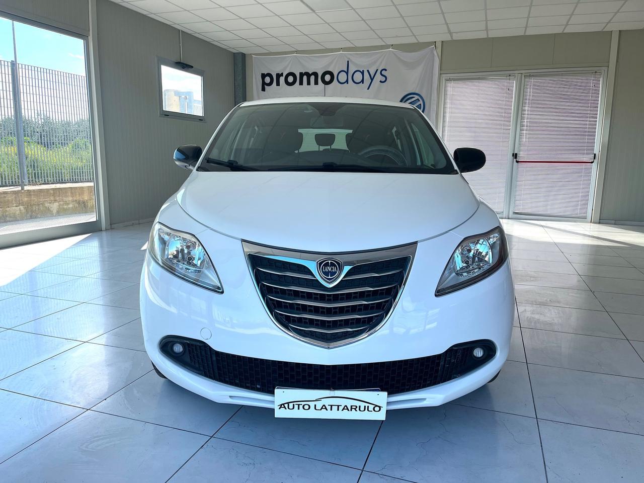 Lancia Ypsilon 1.2 69 CV 5 porte 111000 km