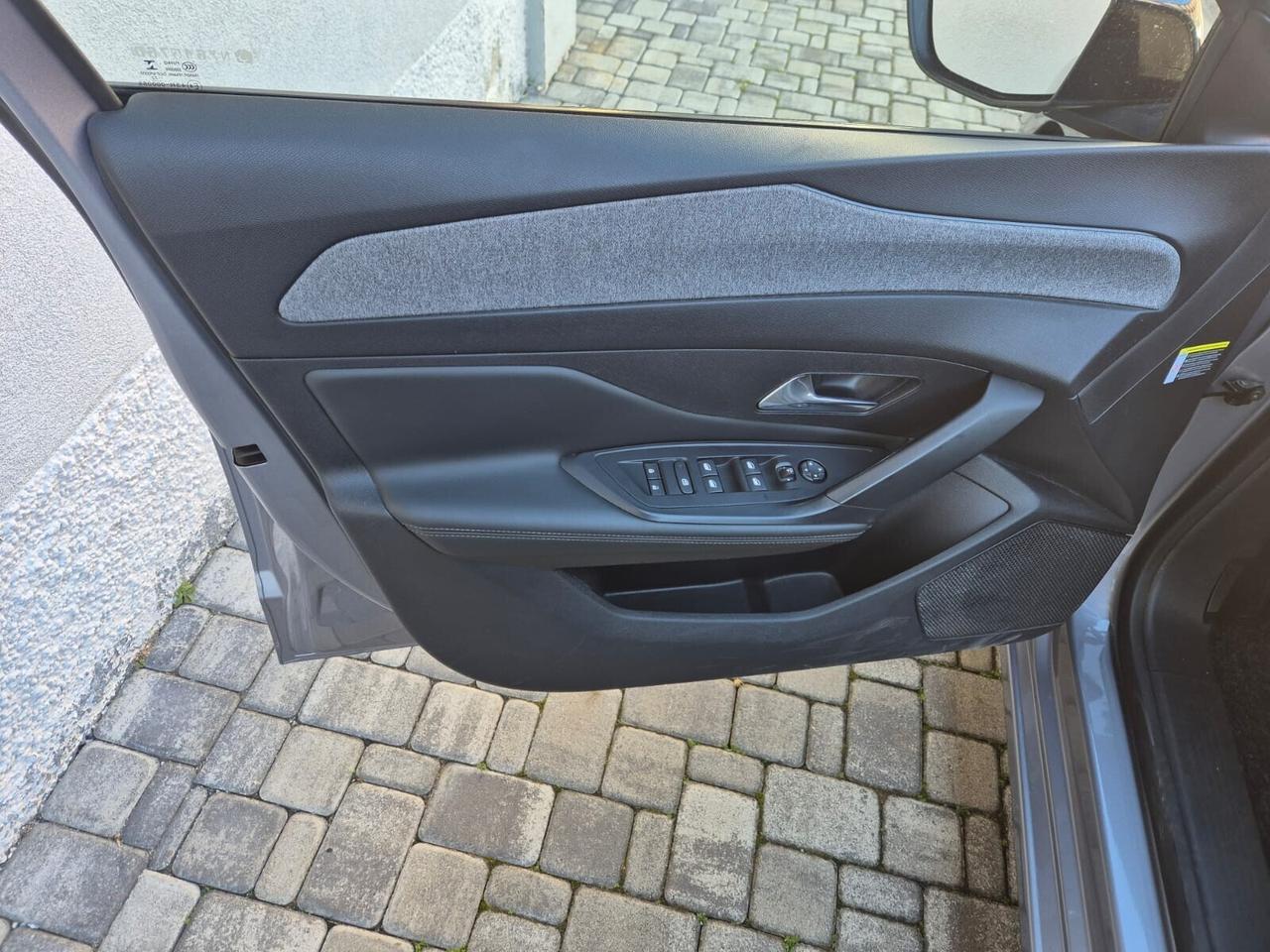 Peugeot 308 BlueHDi 130 S&S SW Allure