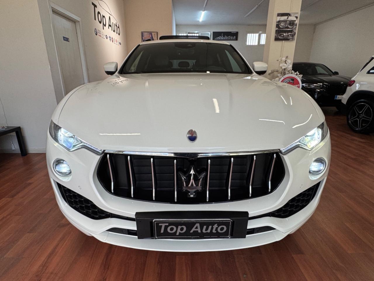 MASERATI LEVANTE V6 275 CV AWD GRANLUSSO / TETTO