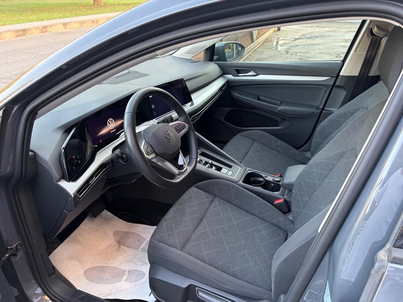Volkswagen Golf Variant 1.0 eTSI EVO DSG Life