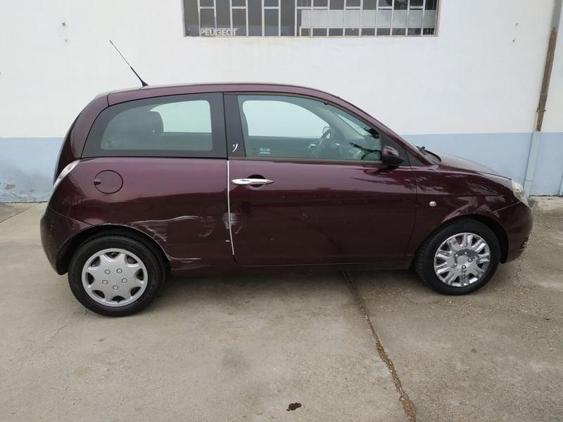 Lancia Ypsilon 1.3 MJT 75 CV Oro