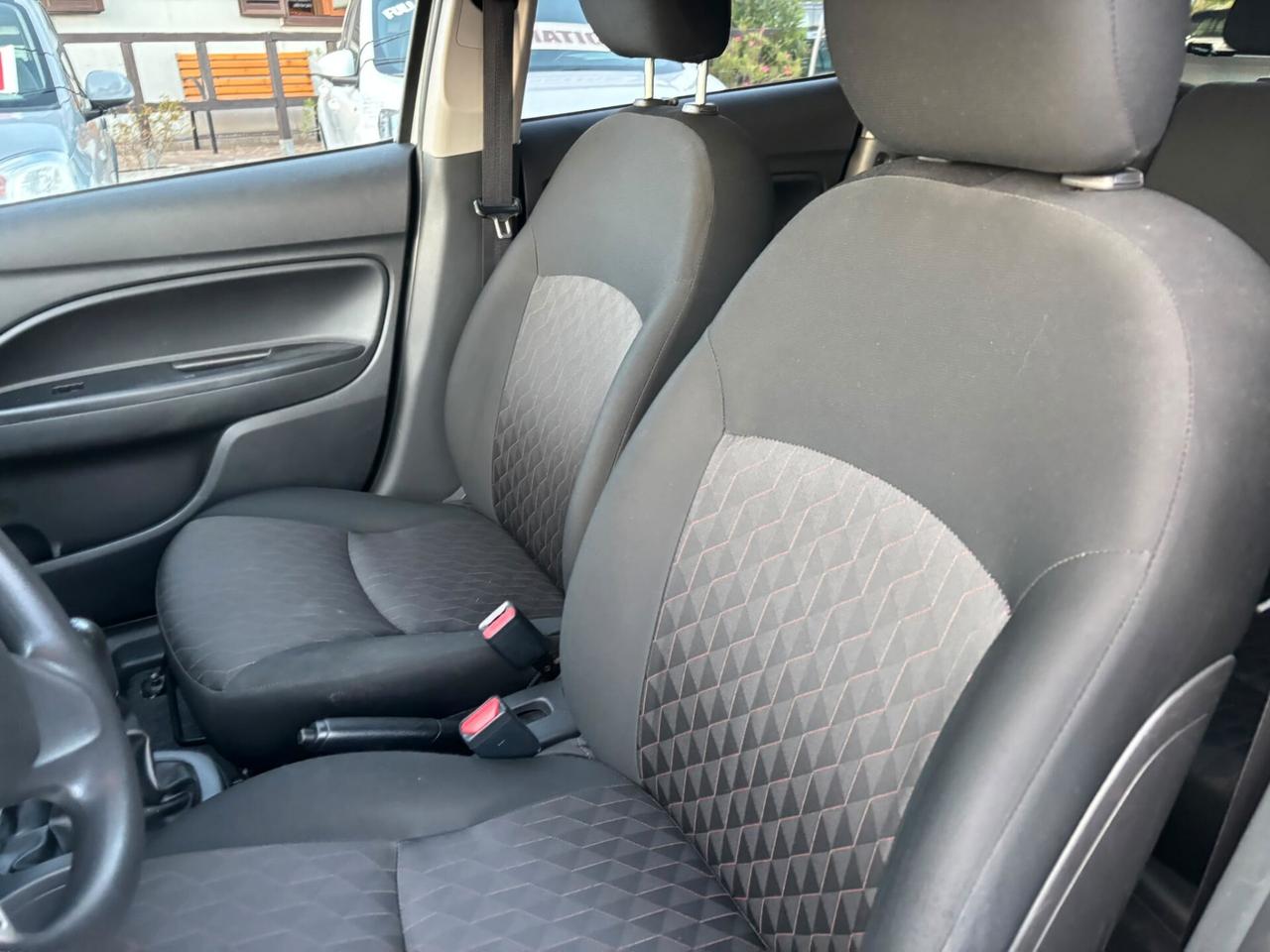 Mitsubishi Space Star 1.2 Intense SDA