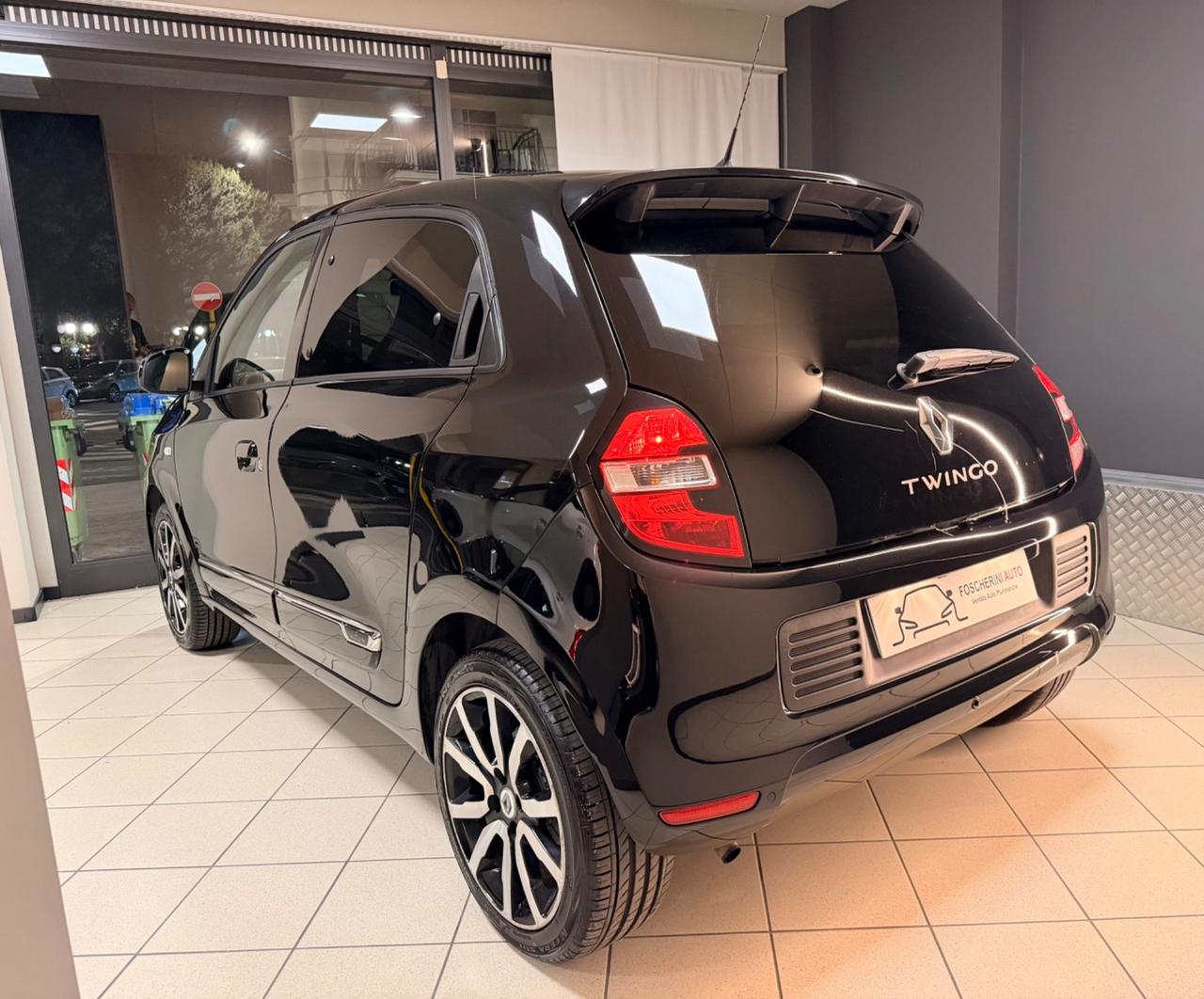 Renault Twingo automatica/pelle/led ed.La Parisienne