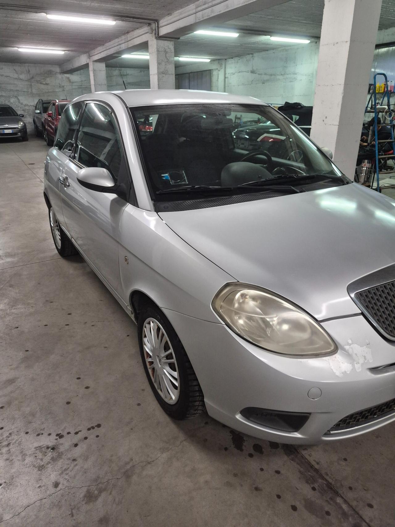 Lancia Ypsilon 1.2 Oro Giallo