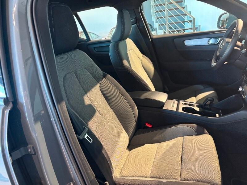 VOLVO XC40 (2017-->) XC40 B3 automatico Core