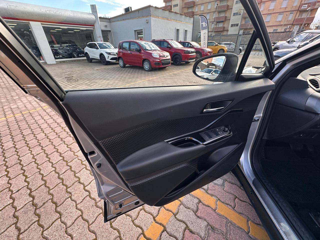 Toyota C-HR 2.0 Hybrid E-CVT Lounge