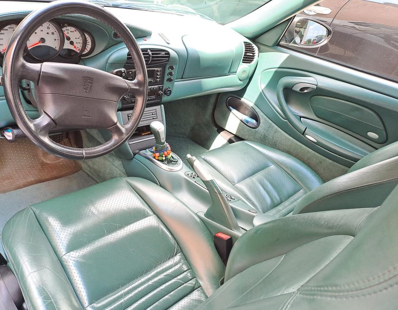 Porsche 911 Carrera 4 cat uniproprietario