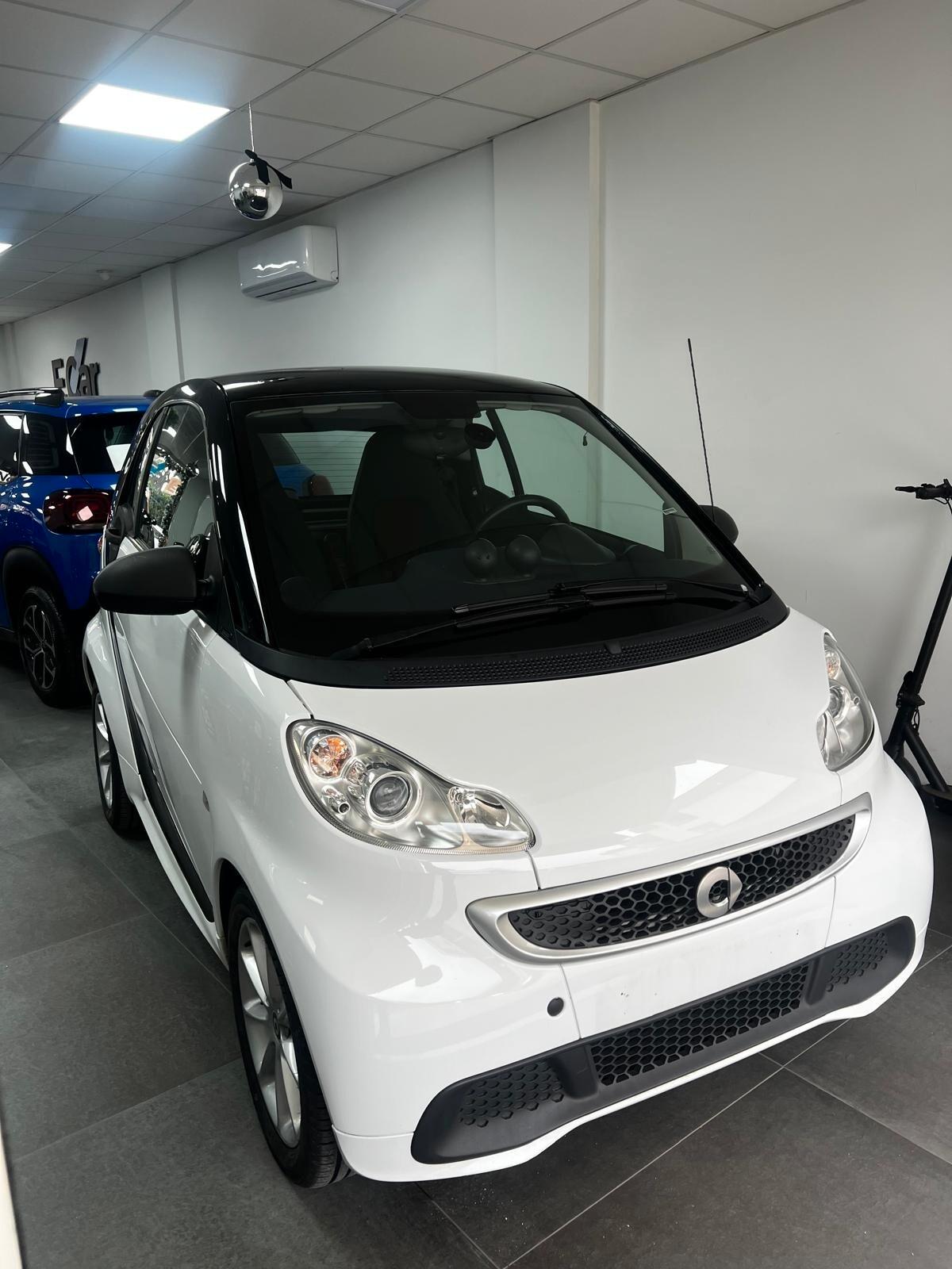 Smart ForTwo 1000 52 kW MHD coupé passion RESTAYLING