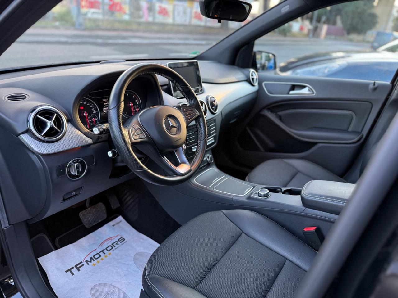 Mercedes classe B180 cdi autom SOLO 56.000KM - 2015
