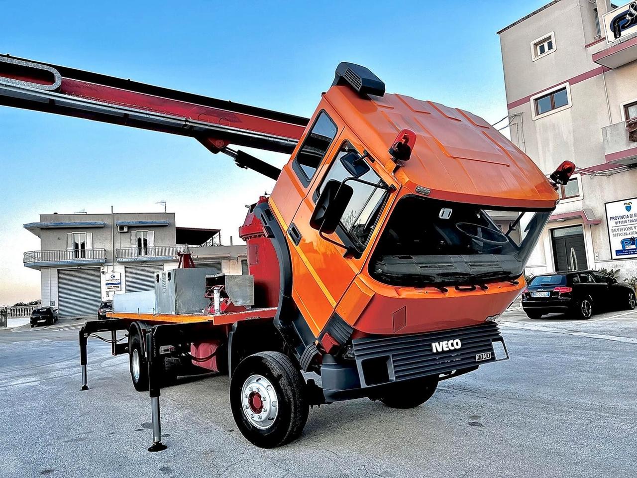 PIATTAFORMA AEREA IVECO 145-17 CESTELLO H. 20MT – SCALIFICIO RIMINESE