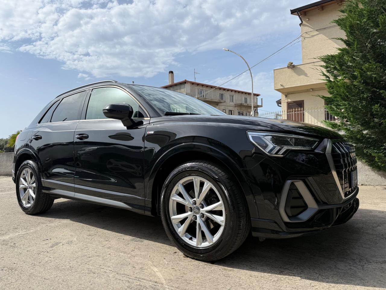 Audi Q3 35 TDI S tronic S line