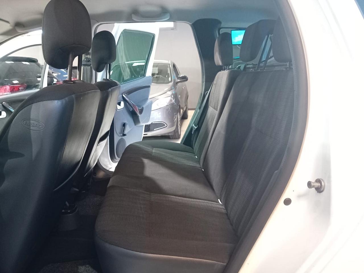 Dacia Duster 1.6