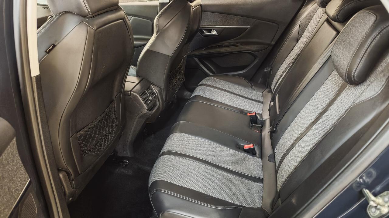 Peugeot 3008 BlueHDi 150 S&S Allure