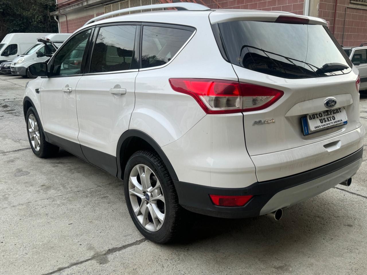 Ford Kuga 2.0 TDCI 150 CV S&S 4WD Titanium 2015
