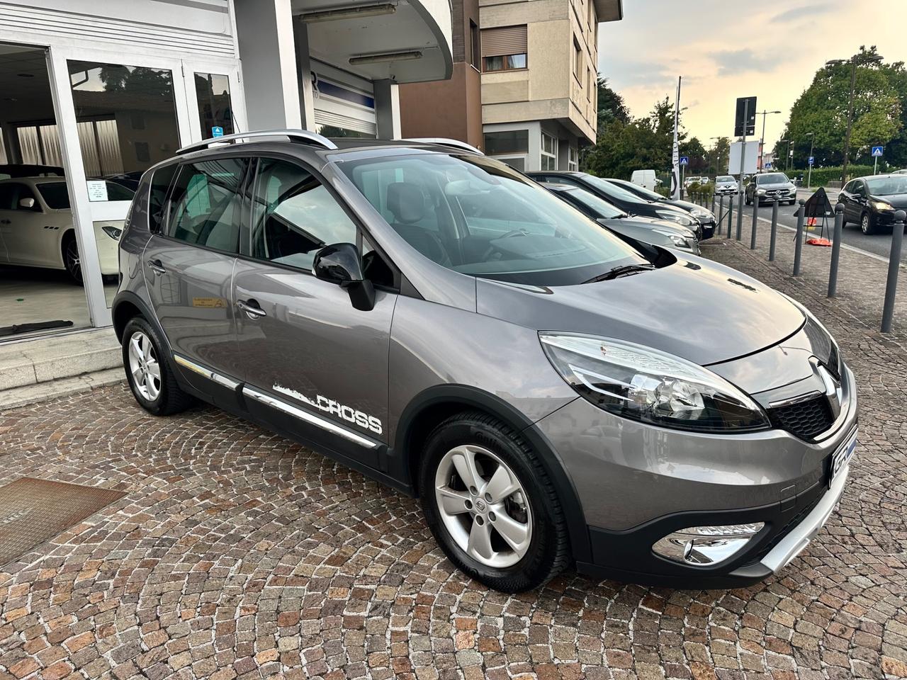 Renault Scénic XMod Cross 1.5dCi 110CV - Gancio Traino