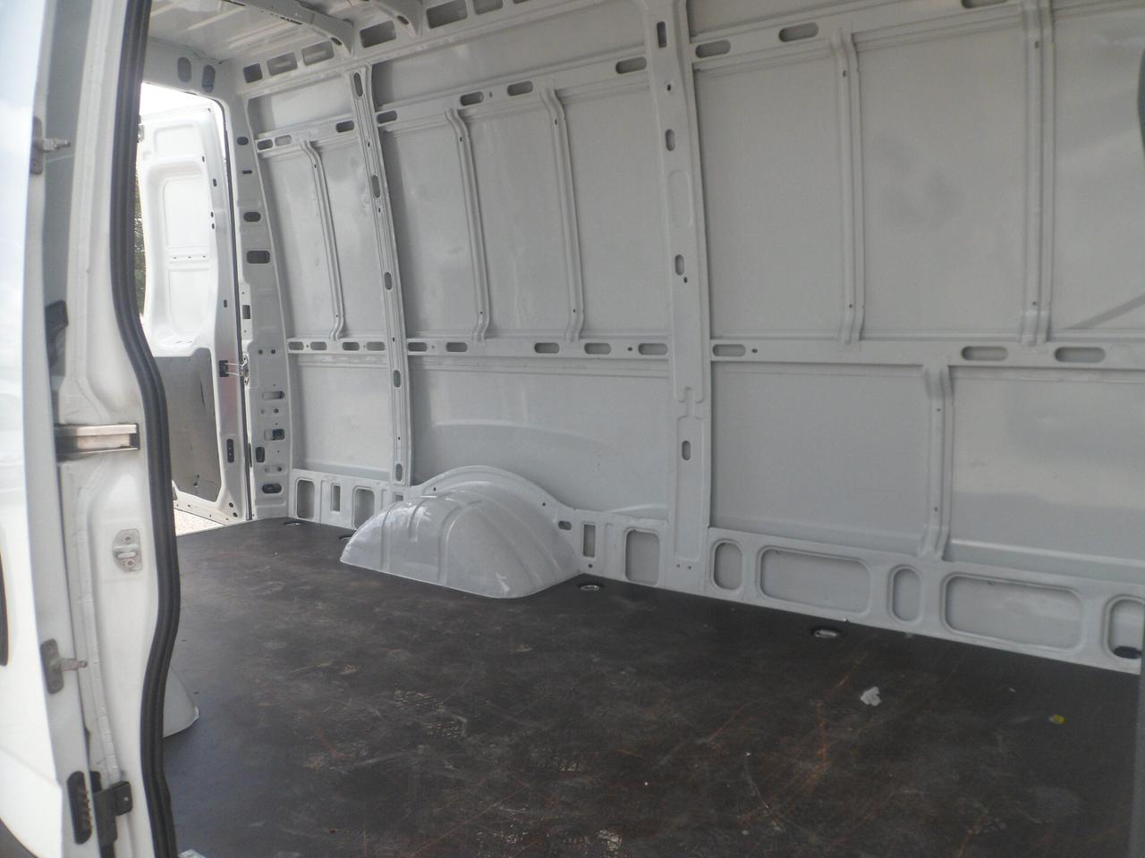 Iveco Daily 35c16 furgone medio alto