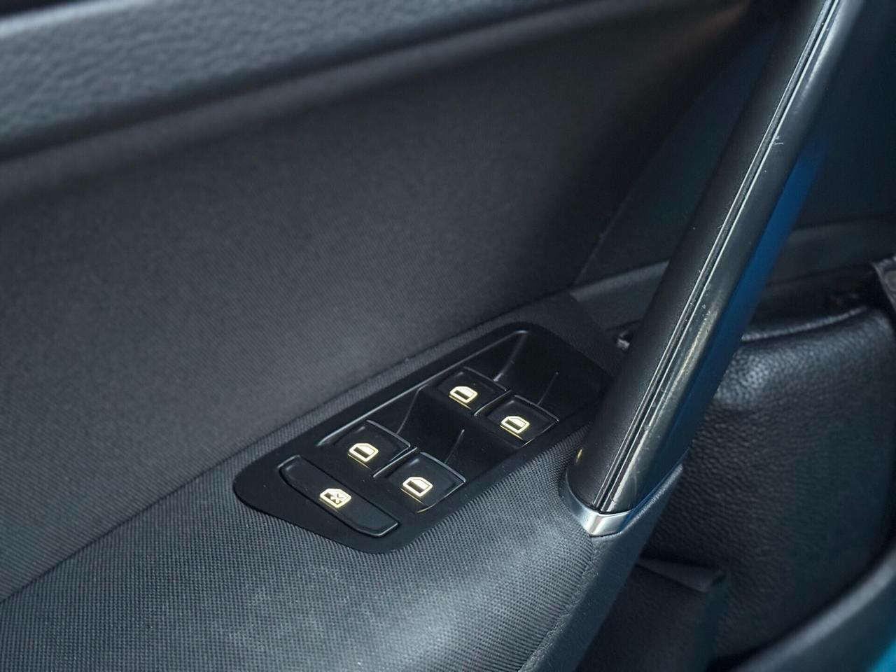 VOLKSWAGEN Golf 7 1.6 TDI 105cv DSG 2013 Highline