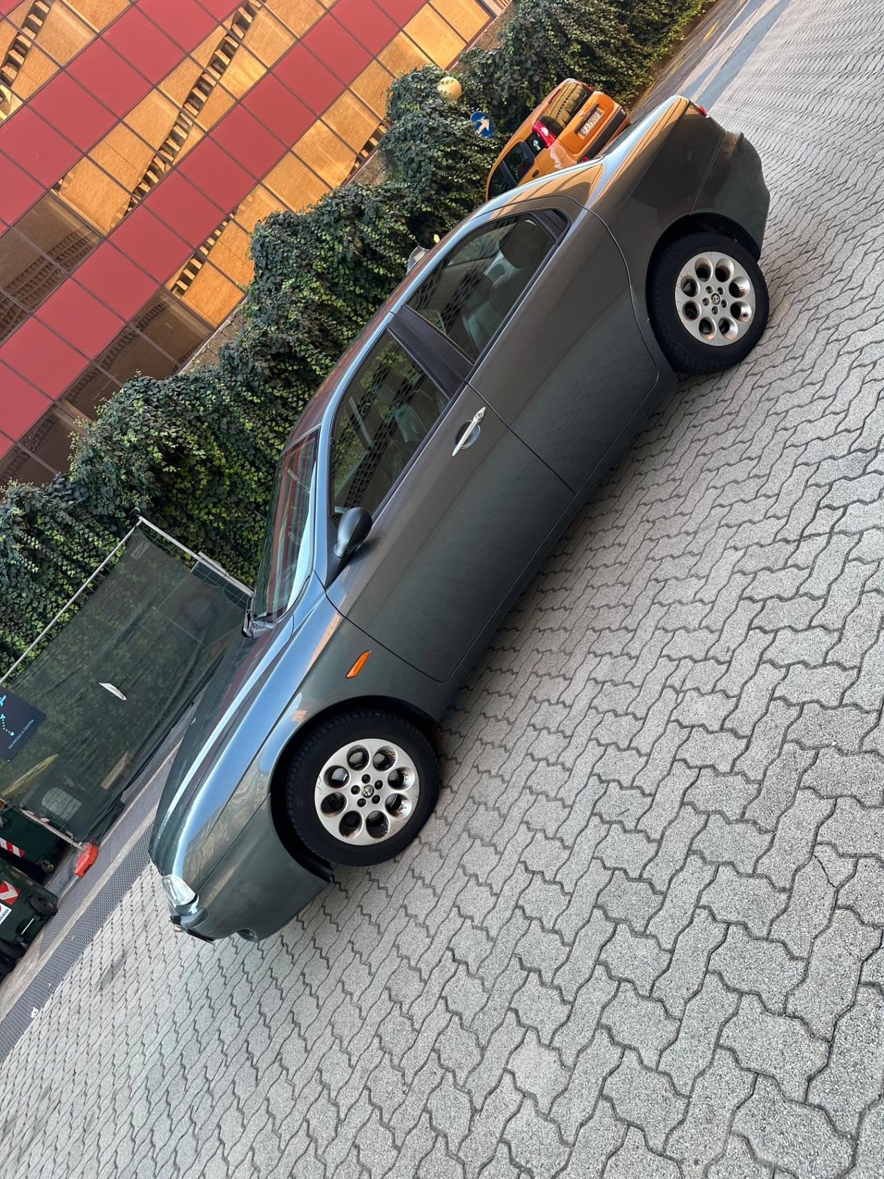 Alfa Romeo 156 1.6i 16V Twin Spark cat Progression
