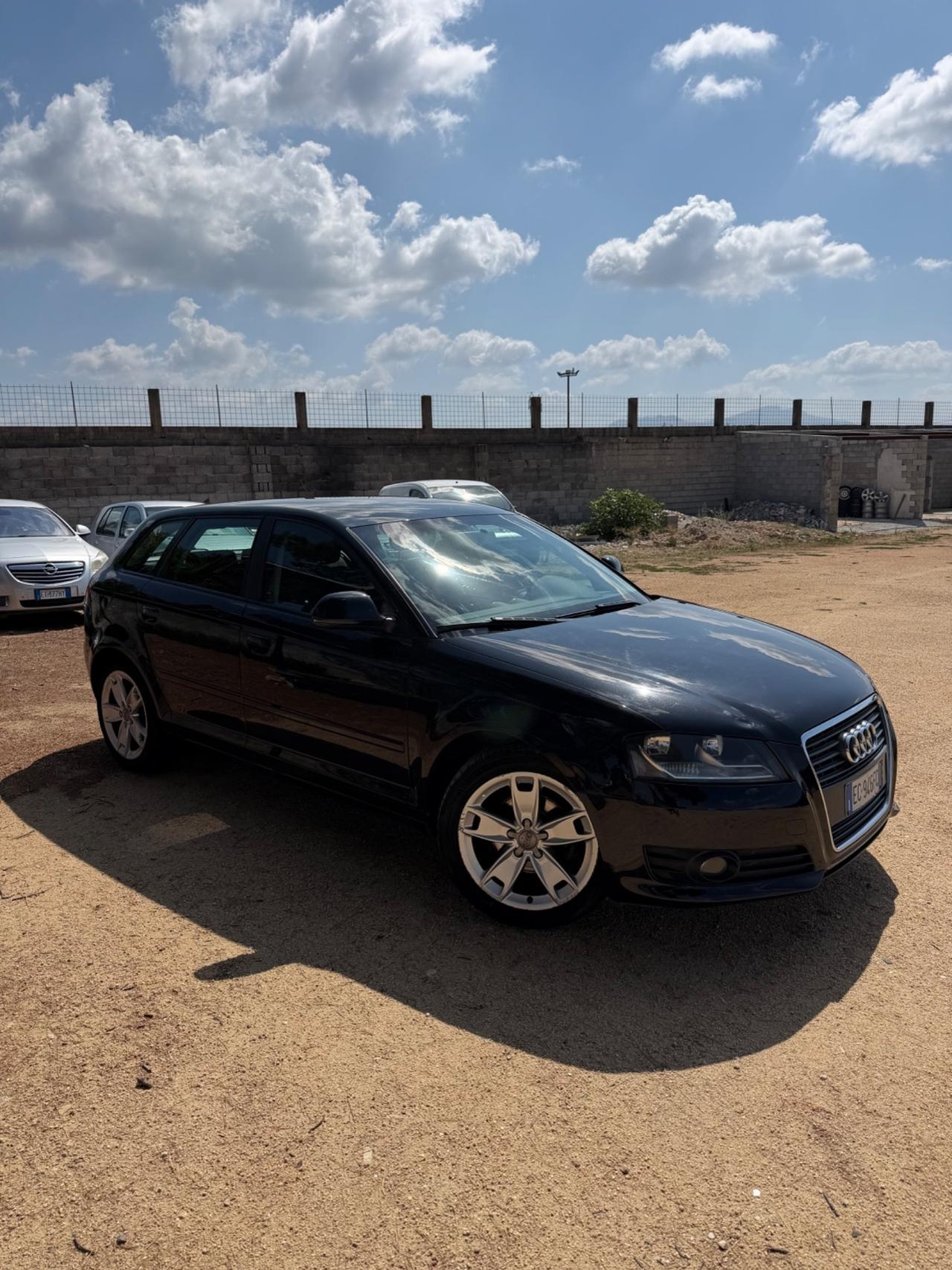 Audi A3 SPB 1.6 TDI 105 CV CR Ambition