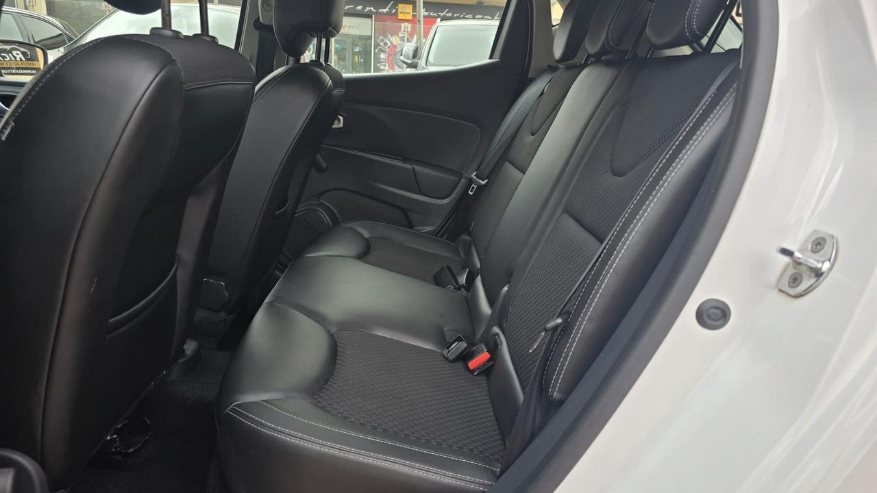 Renault Clio dCi 8V 90 CV EDC Start&Stop 5 porte Energy Duel