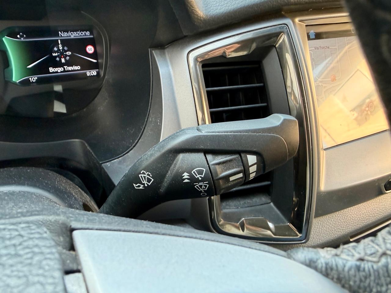 Ford Ranger 3.2 tdci double cab Limited 200cv auto con Cassone