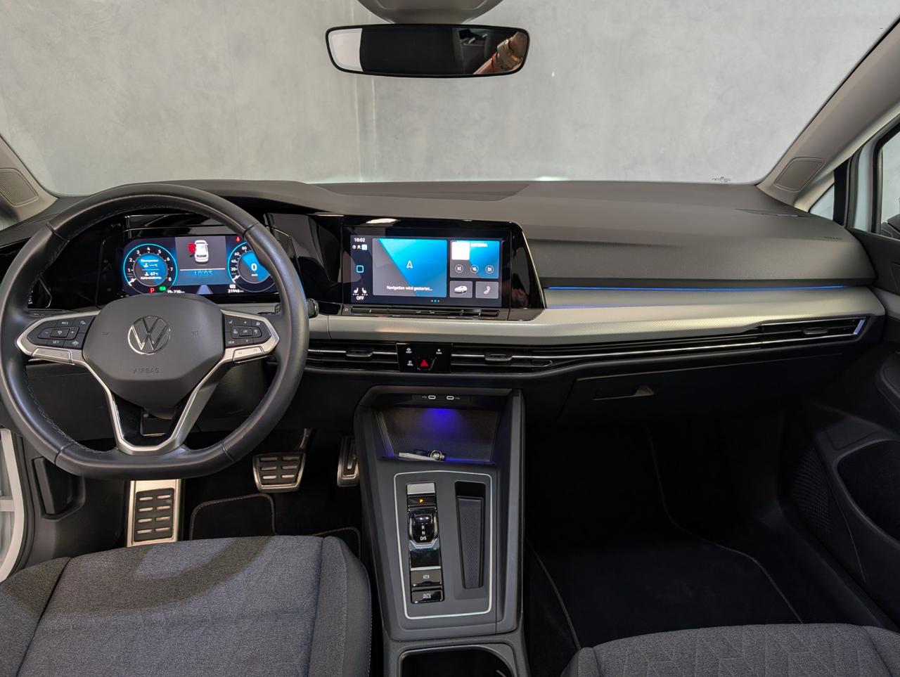 Volkswagen golf viii 1.0 eTSI 110cv DSG Life Move
