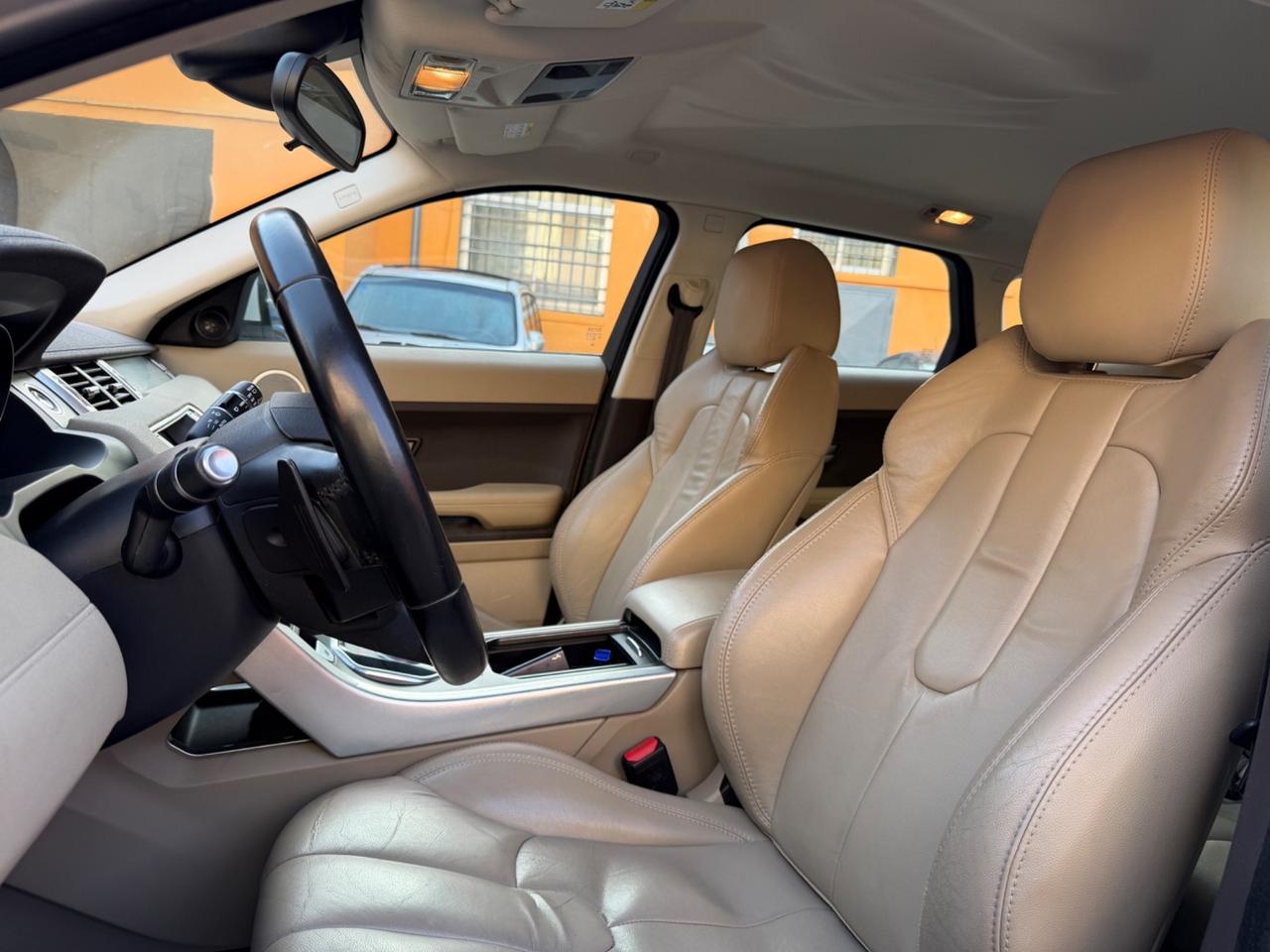 Land Rover Range Evoque 2.2 TD4 5p. Dynamic