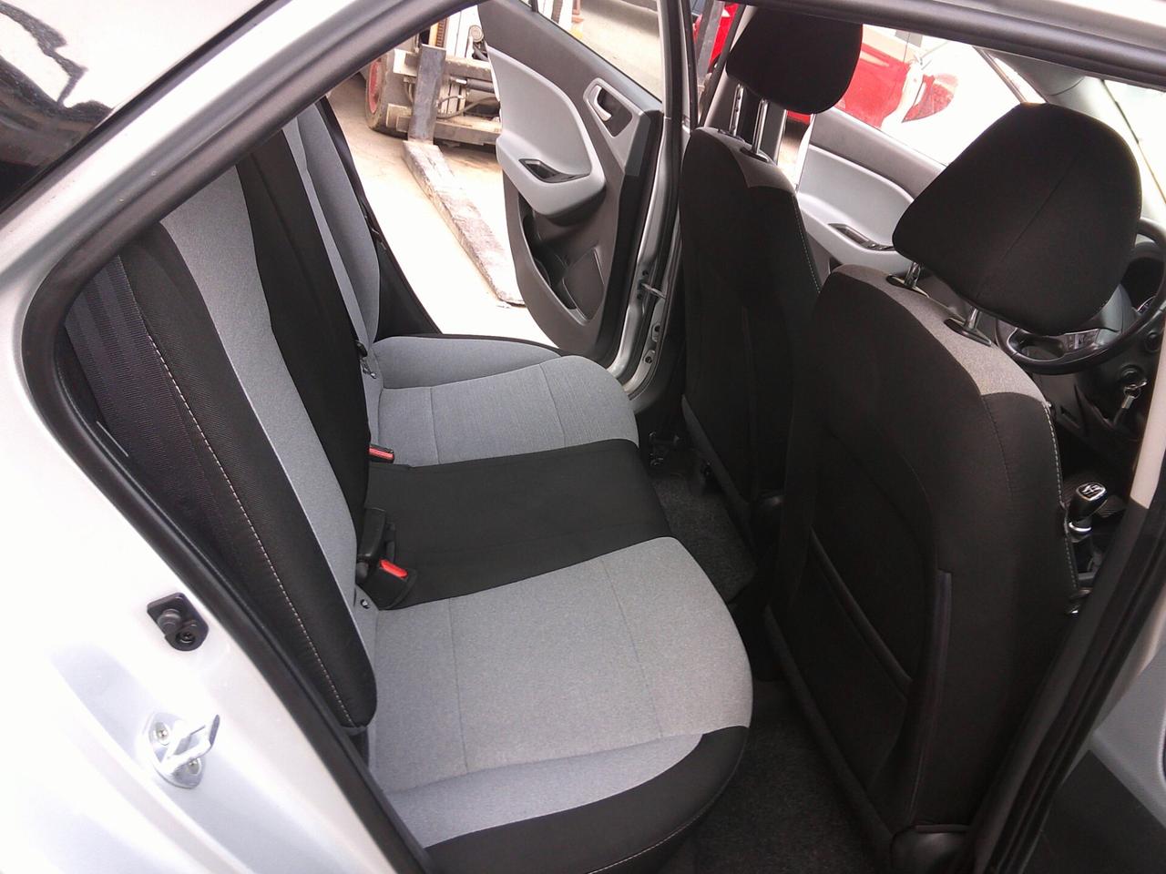 Hyundai i20 1.1 CRDi 12V 5 porte Comfort 14