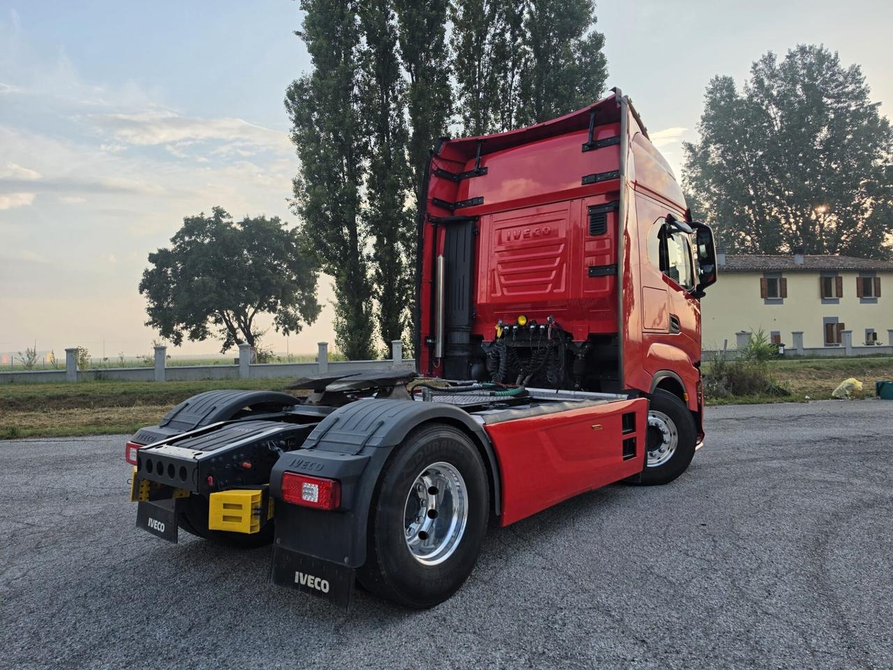 IVECO STRALIS S-WEY 510 LIMITED EDITION
