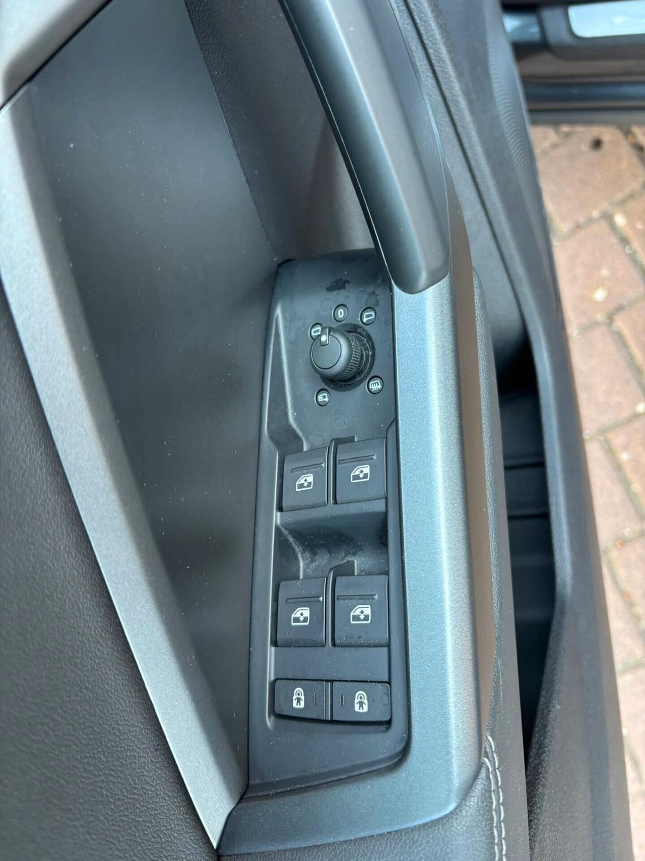 Audi Q3 35 TDI S tronic line edition//