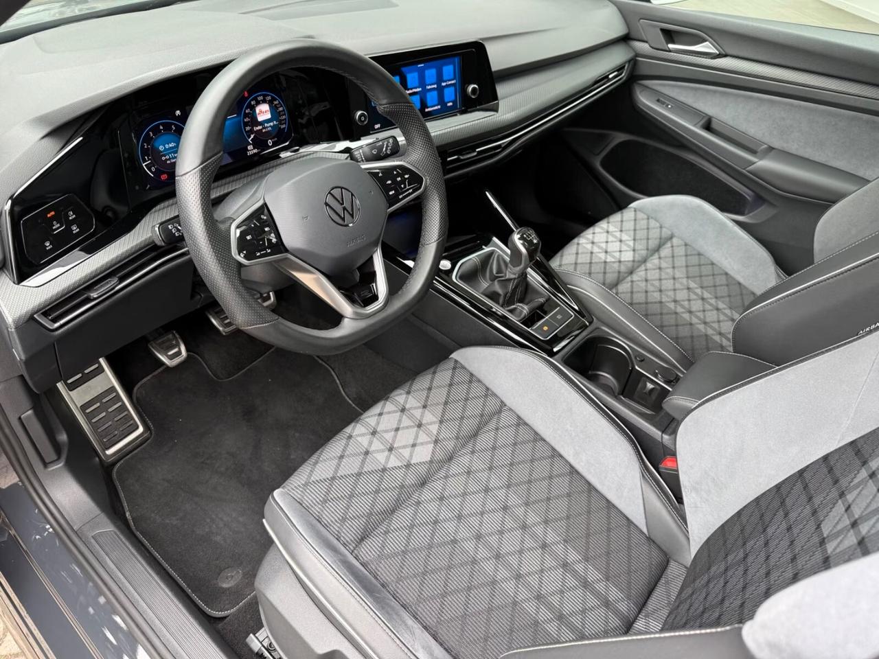 Volkswagen Golf *VIII*R-Line*Virt*OK NEOP