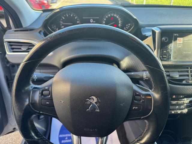 PEUGEOT 208 PureTech 82CV 5 porte Allure + RETROC.