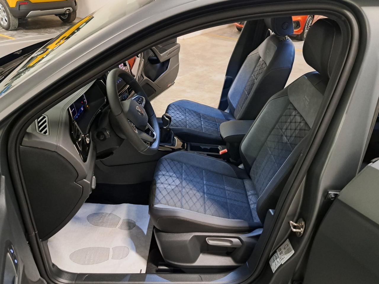 Volkswagen T-Roc 1500 TSI ACT R-Line Plus OPACA