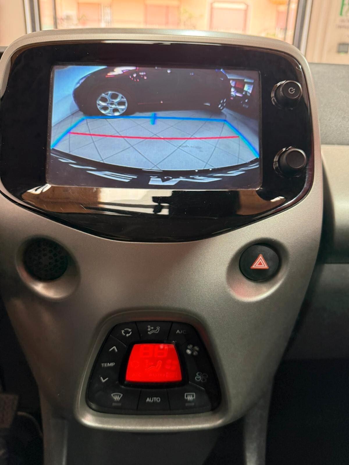 Toyota Aygo 1.0 VVT-i 69 CV 5 porte x-cool TSS MMT