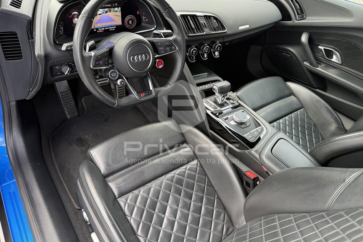 AUDI R8 Spyder V10 quattro S tronic