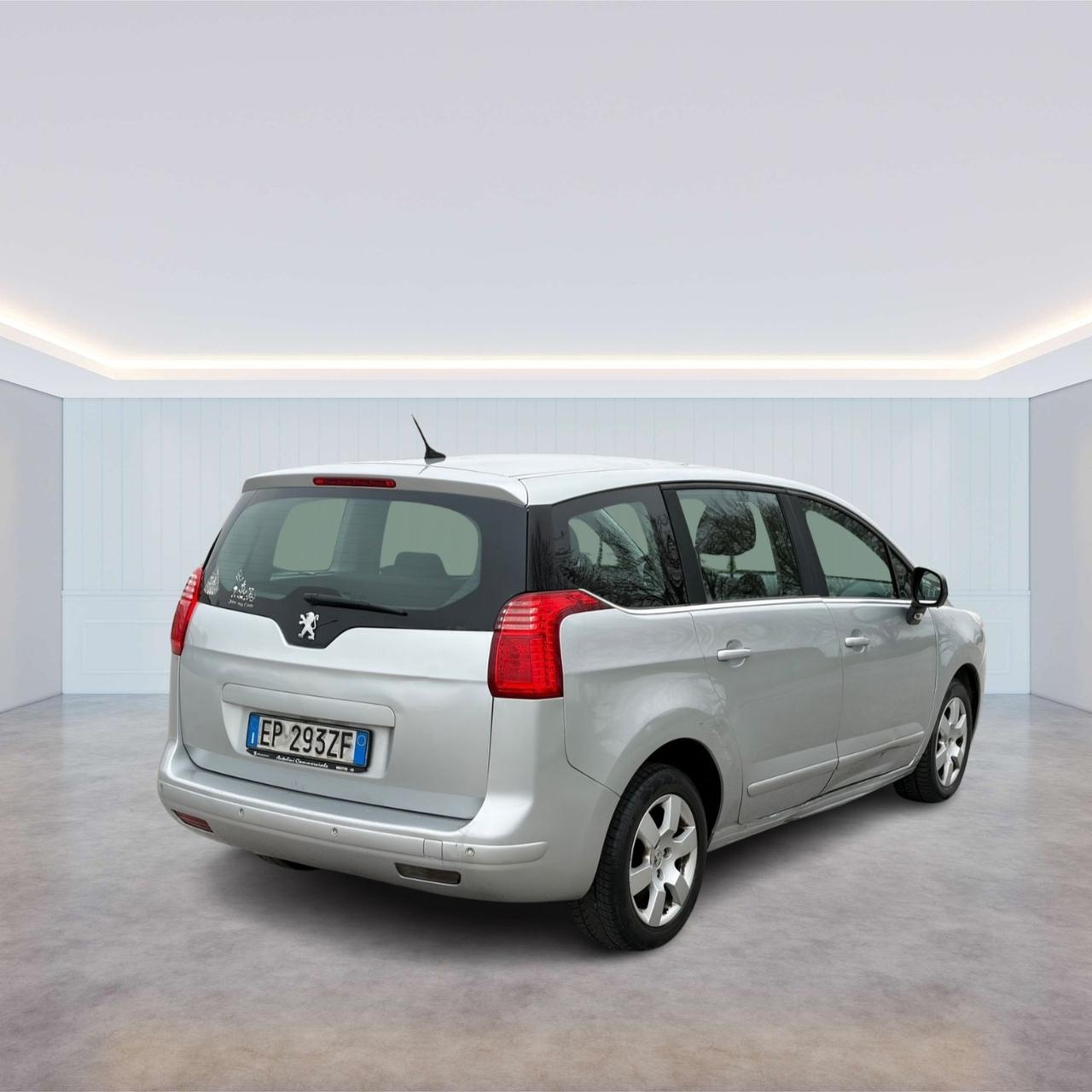 Peugeot 5008 1.6 HDi 115CV Allure