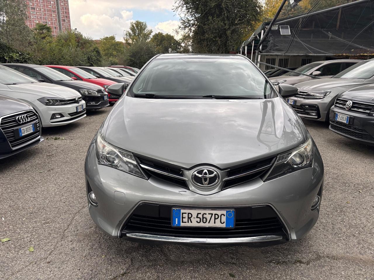 Toyota Auris 1.4 D-4D 5 porte ok neopatentati