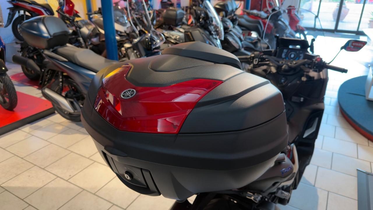 Yamaha TMAX 560 TECH