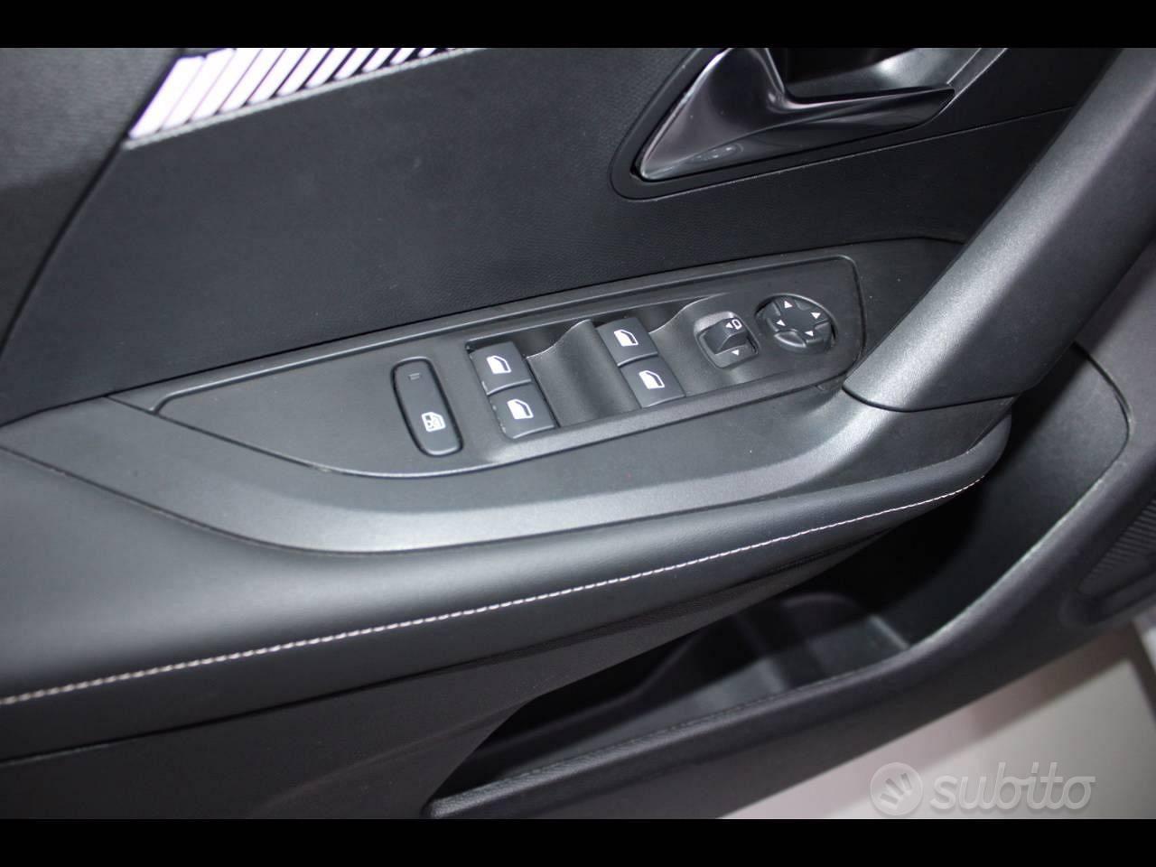 PEUGEOT 2008 2 serie - 2008 PureTech 130 S&S EAT8