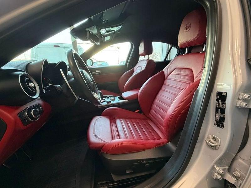 Alfa Romeo Giulia 2.2 Turbodiesel 210 CV AT8 AWD Q4 Veloce