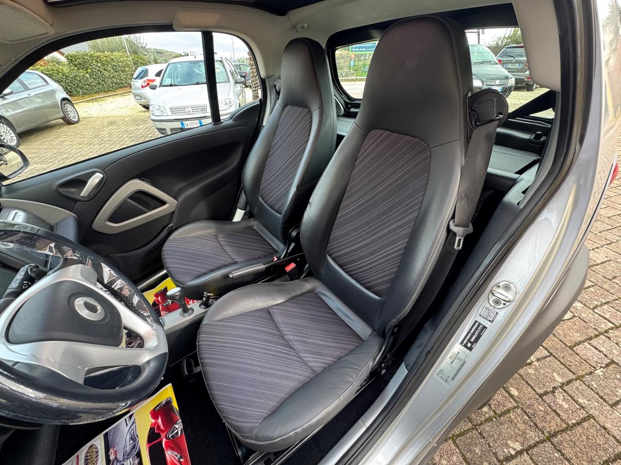 Smart ForTwo 1000 52 kW MHD coupé passion