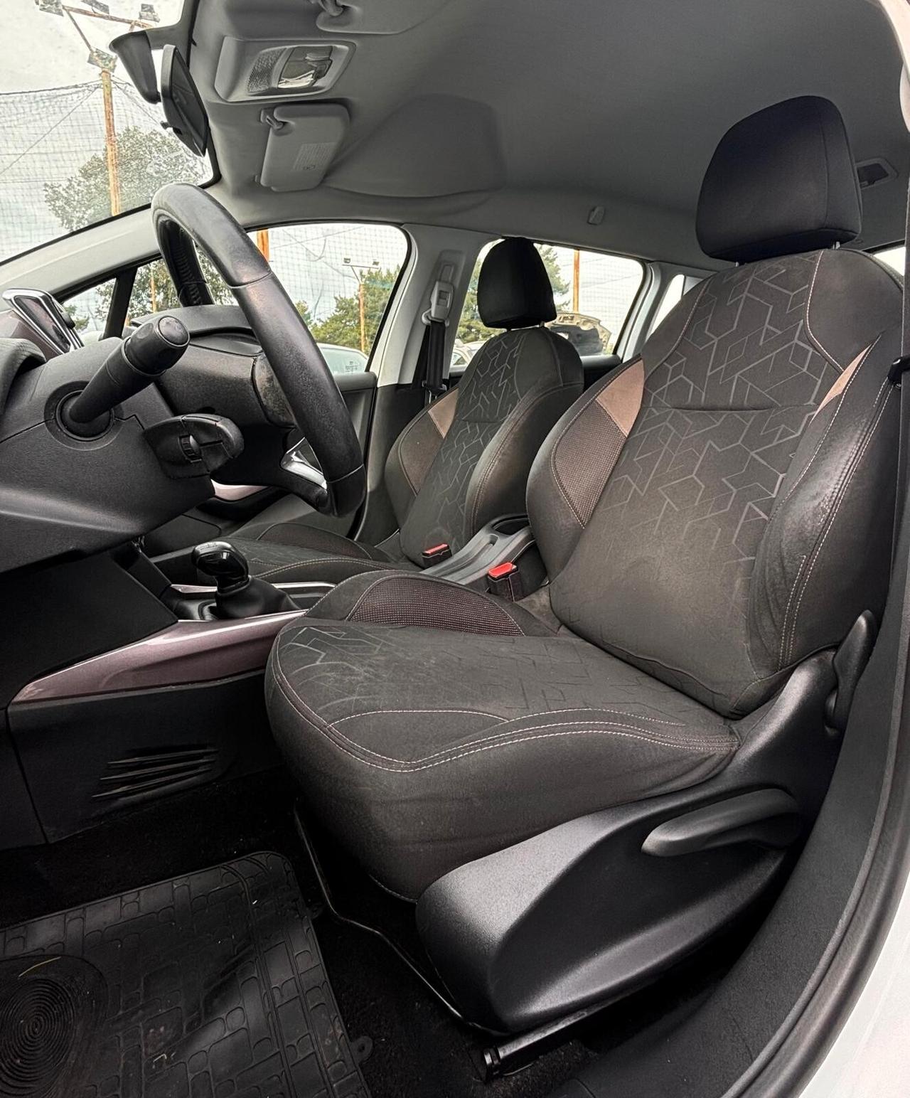 Peugeot 2008 1.6 e-HDi 92 CV Stop&Start Allure