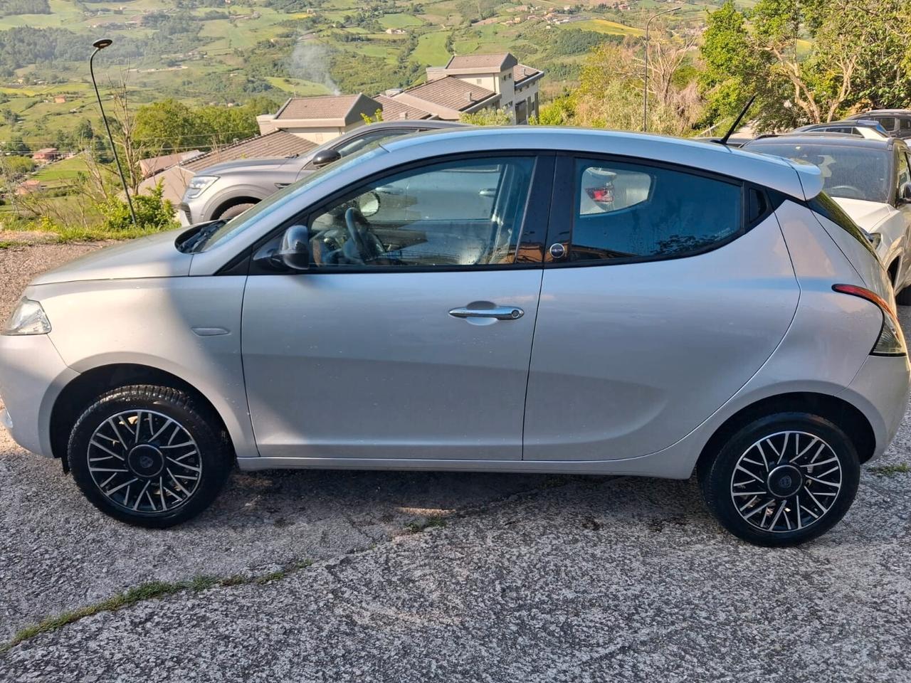 Lancia Ypsilon 1.2 69 CV 5 porte GPL Ecochic Gold