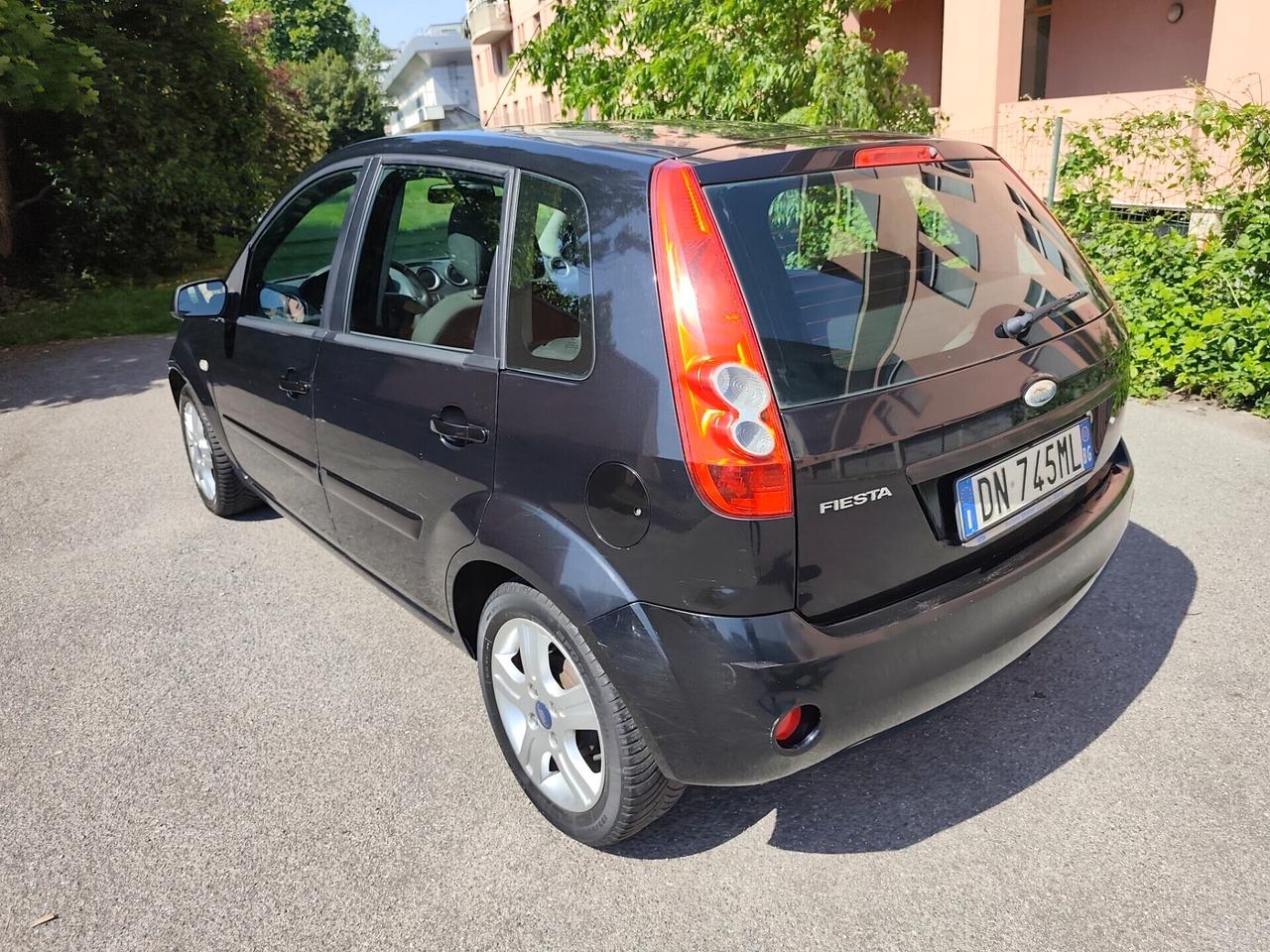 Ford Fiesta 1.2 Benz GPL 5 porte