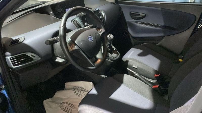 Lancia Ypsilon Ypsilon 1.0 FireFly 5 porte S&S Hybrid Platino