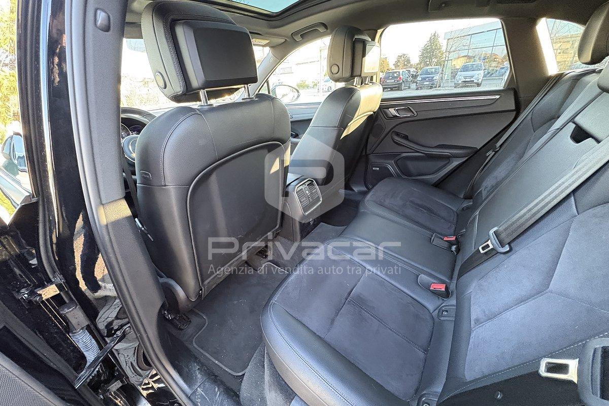 PORSCHE Macan 2.0