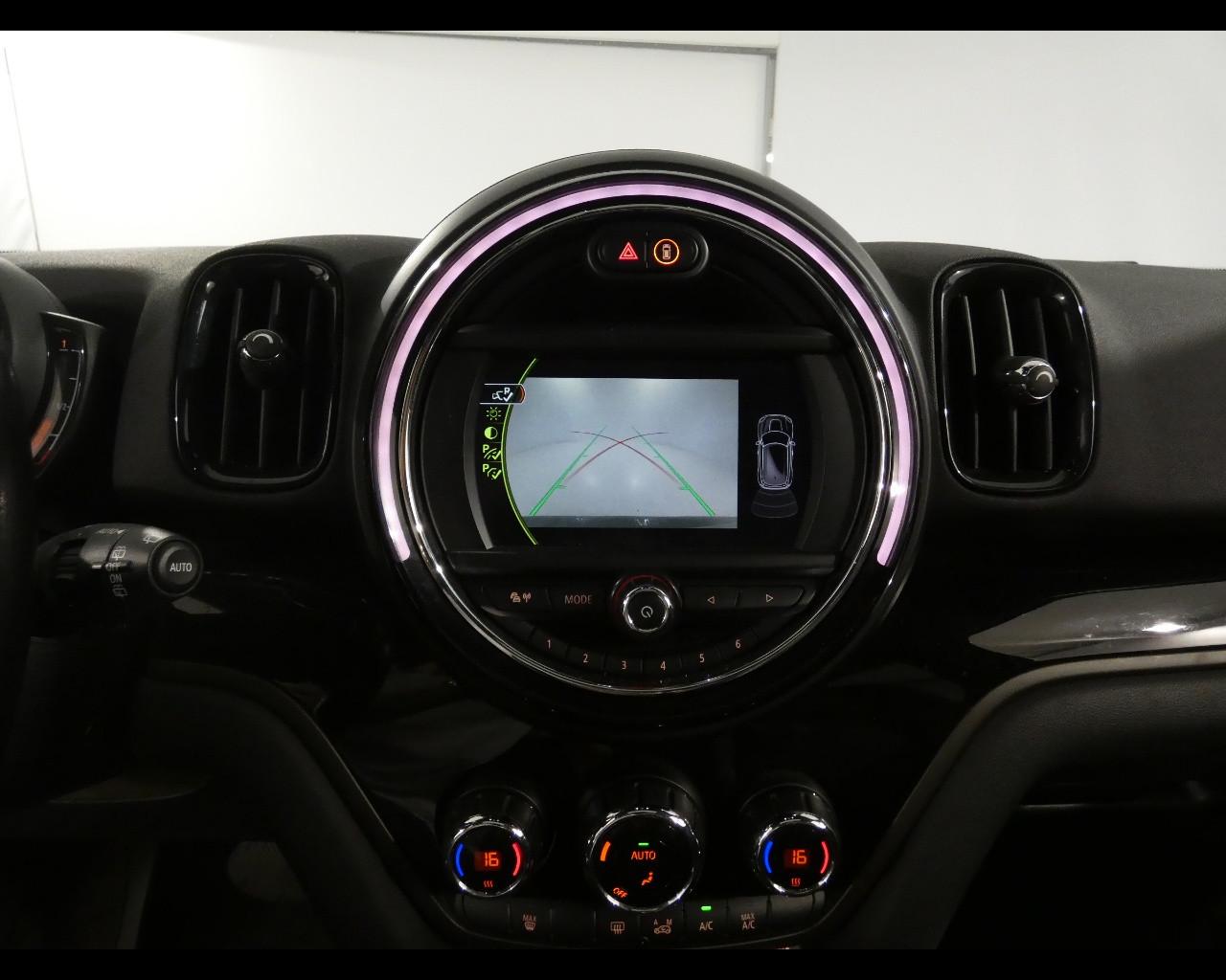MINI Mini Countrym.(F60) - Mini 2.0 Cooper D Hype Countryman